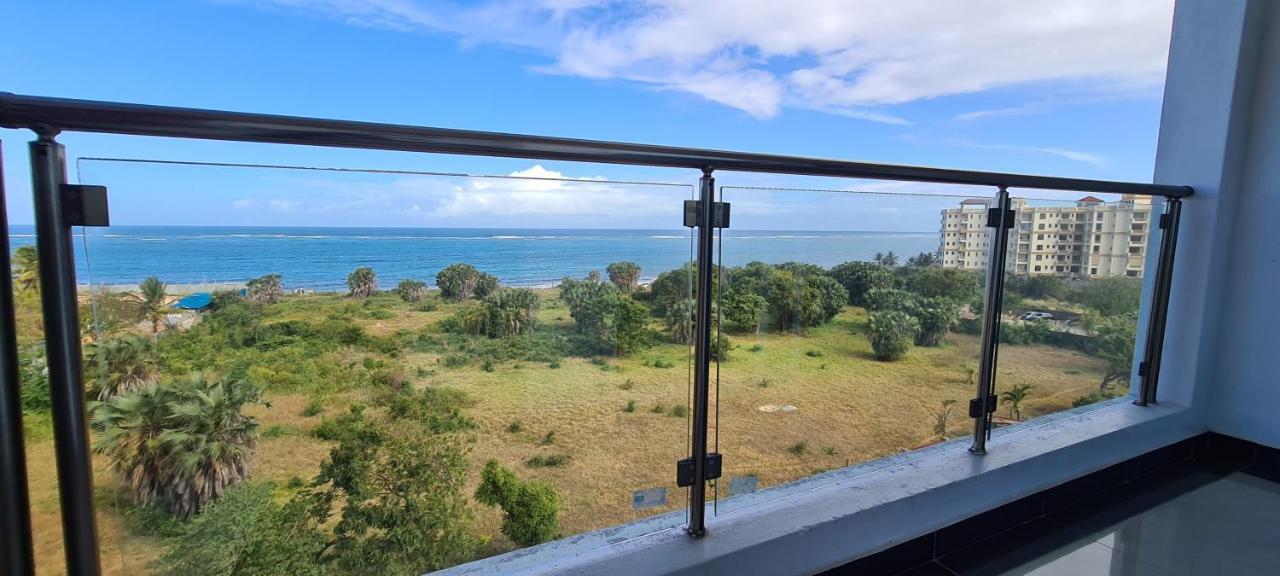 Nyali Emirates Reef Apartment Mombasa Esterno foto